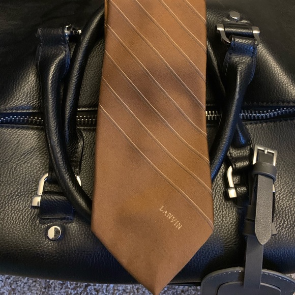 Lanvin tie. - Picture 1 of 2